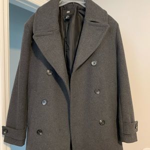 Men’s H&M wool blend dress coat. Size 36R.